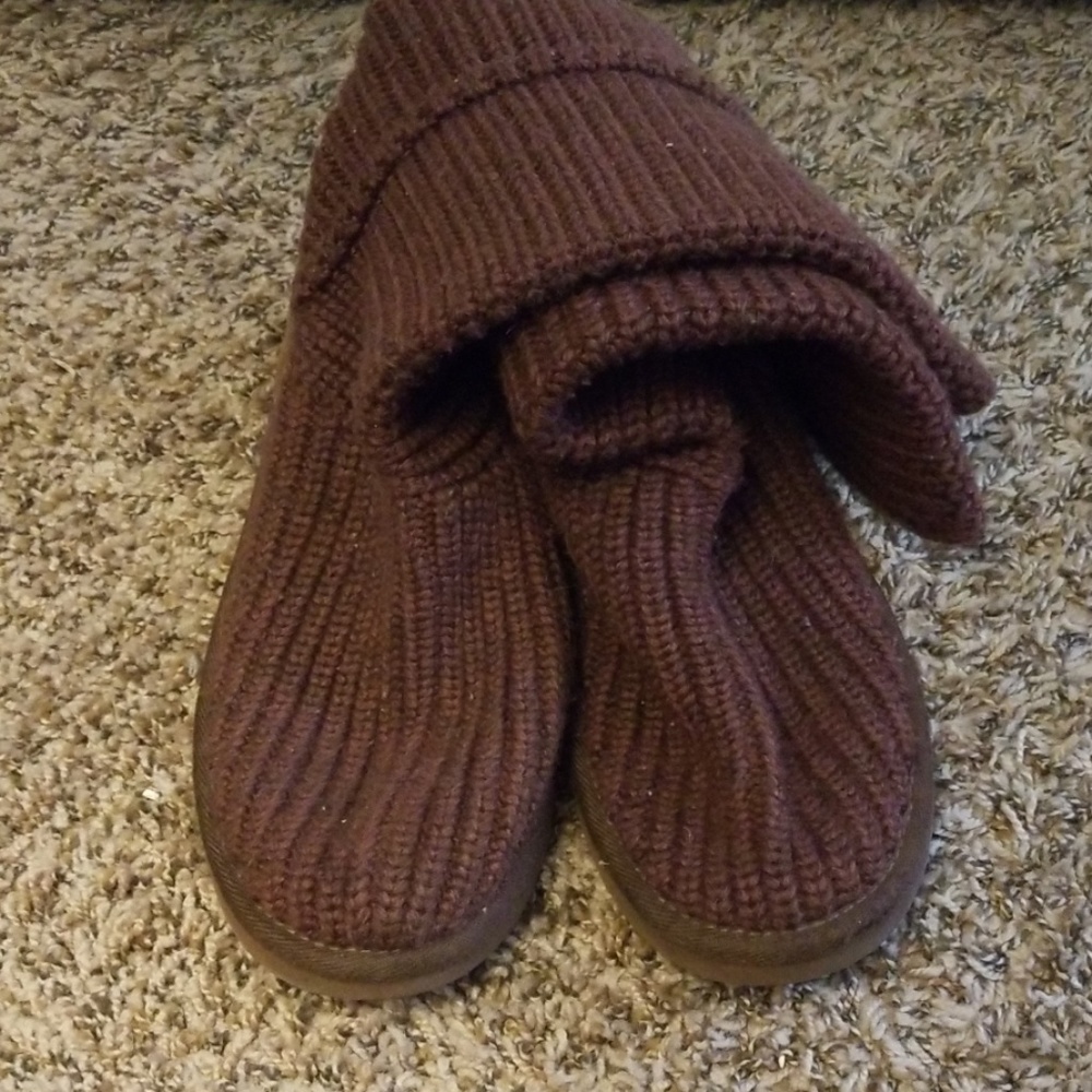 Wine knit UGG boots